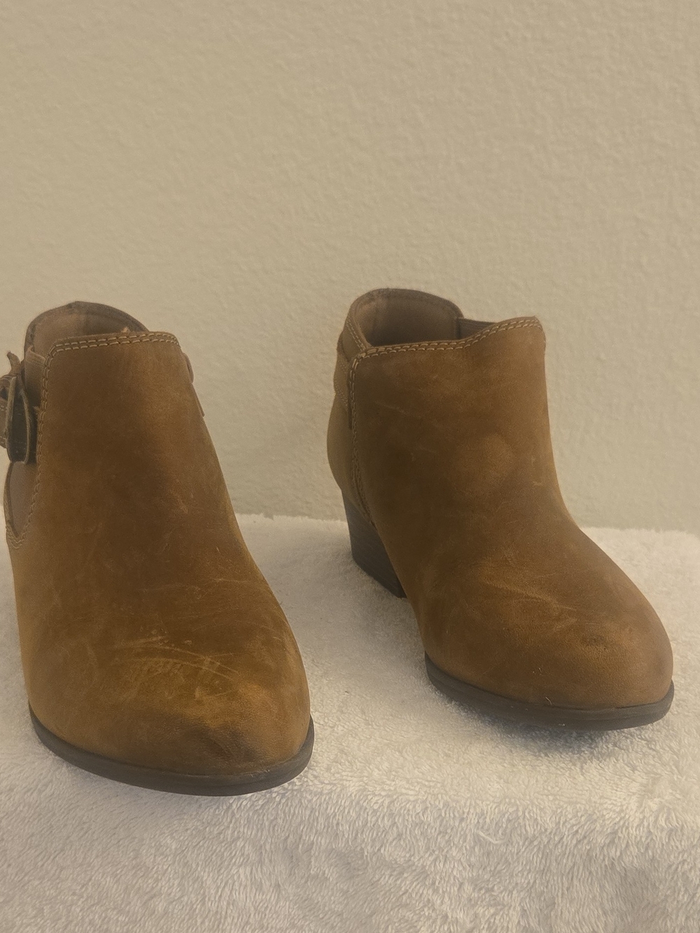 Clarks Brown Suede Ankle Bootie Buckle Women's US 9.5